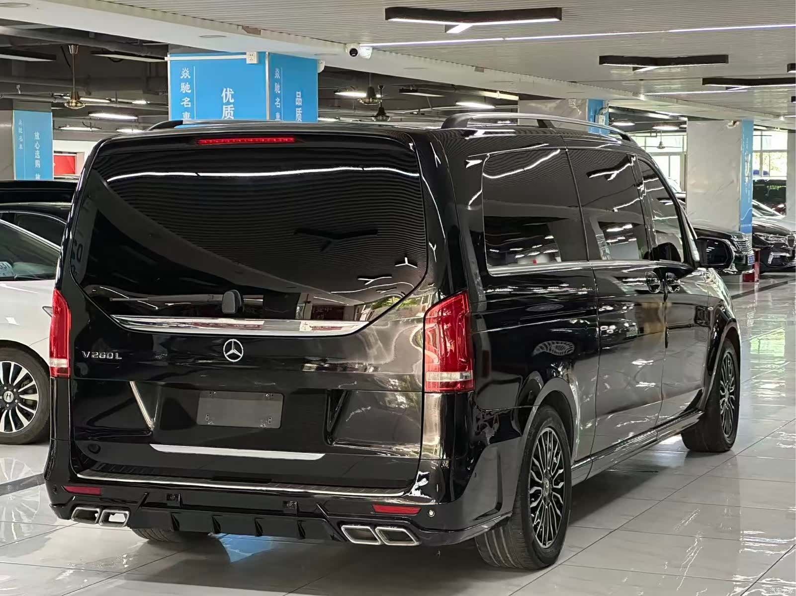 Mercedes-Benz V-Class, 2020 16