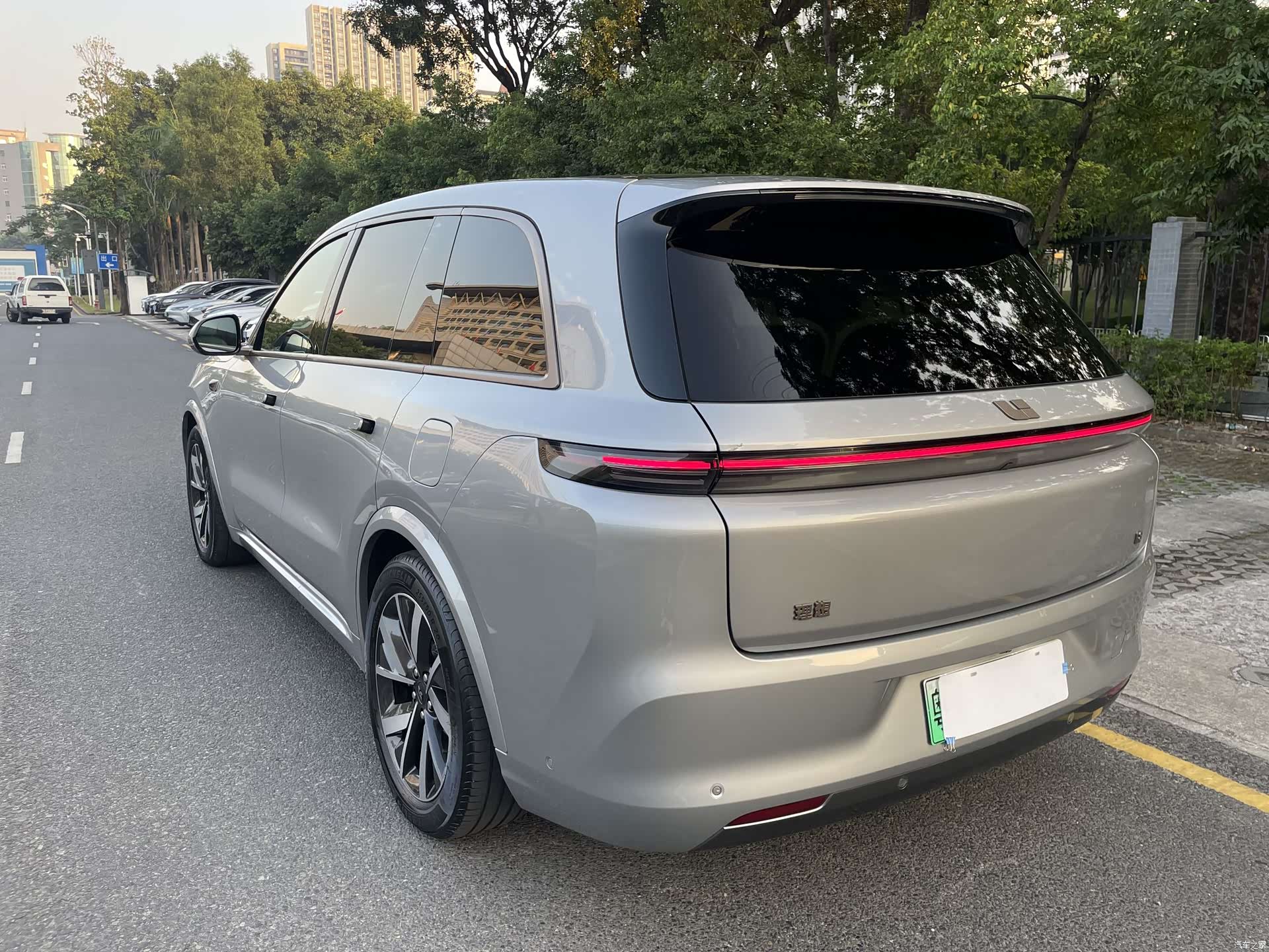 Li Auto L8, 2023 4
