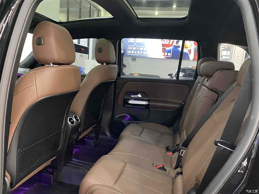 Mercedes-Benz GLB, 2024 16
