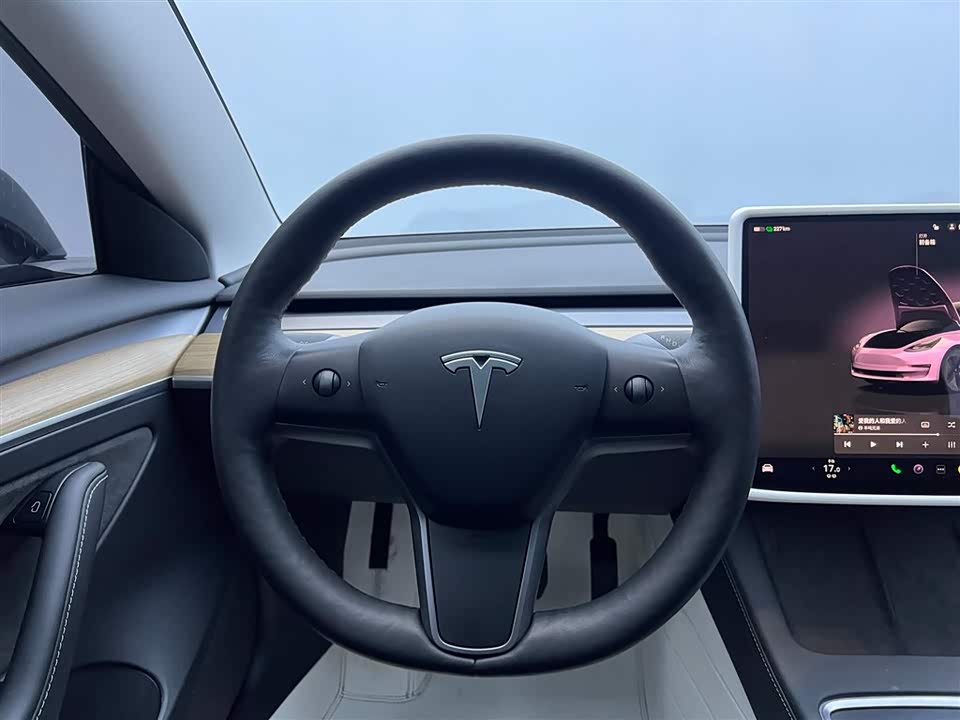 Tesla Model 3 Tesla Model 3