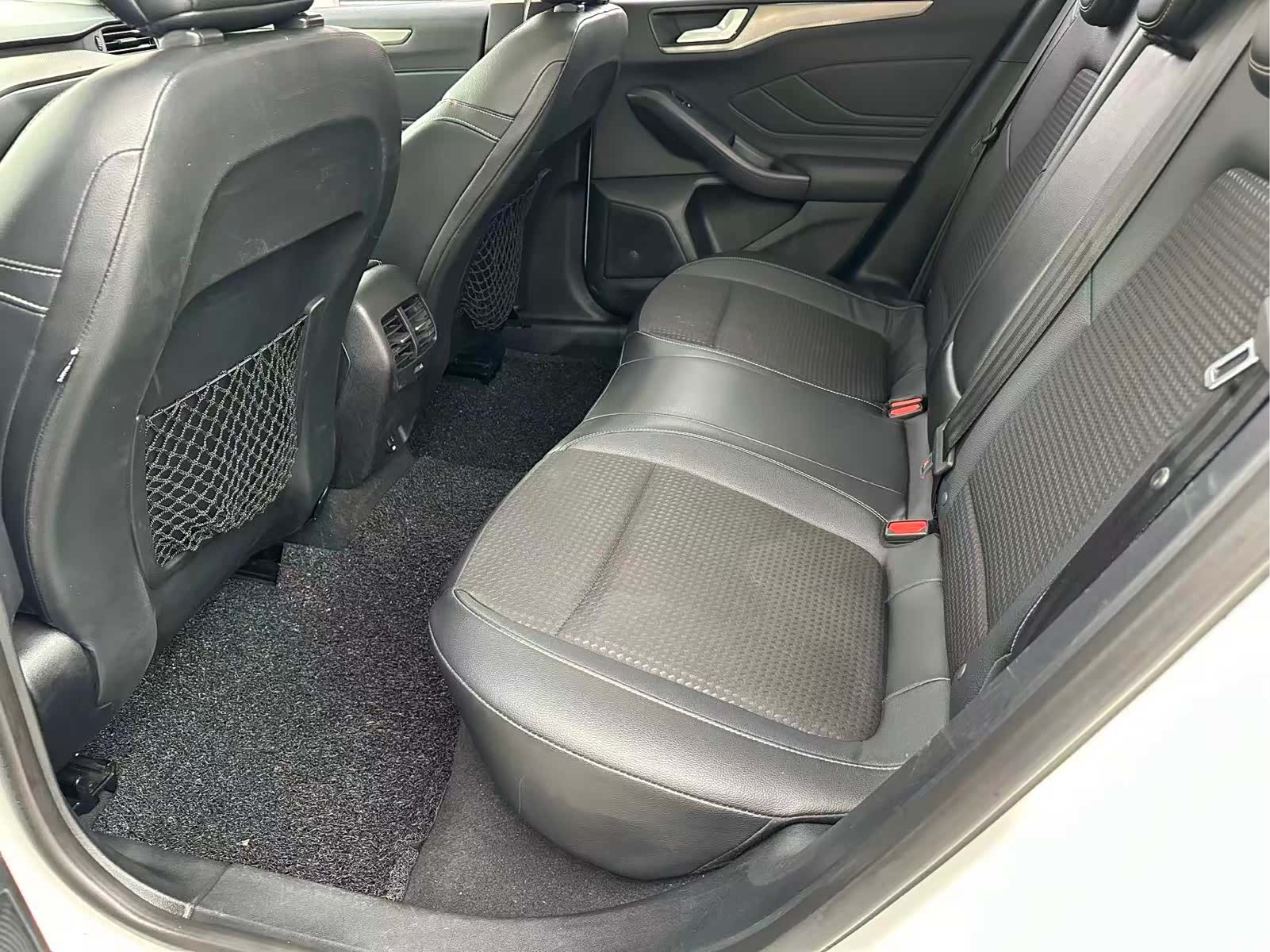 Ford Focus, 2020 все фото