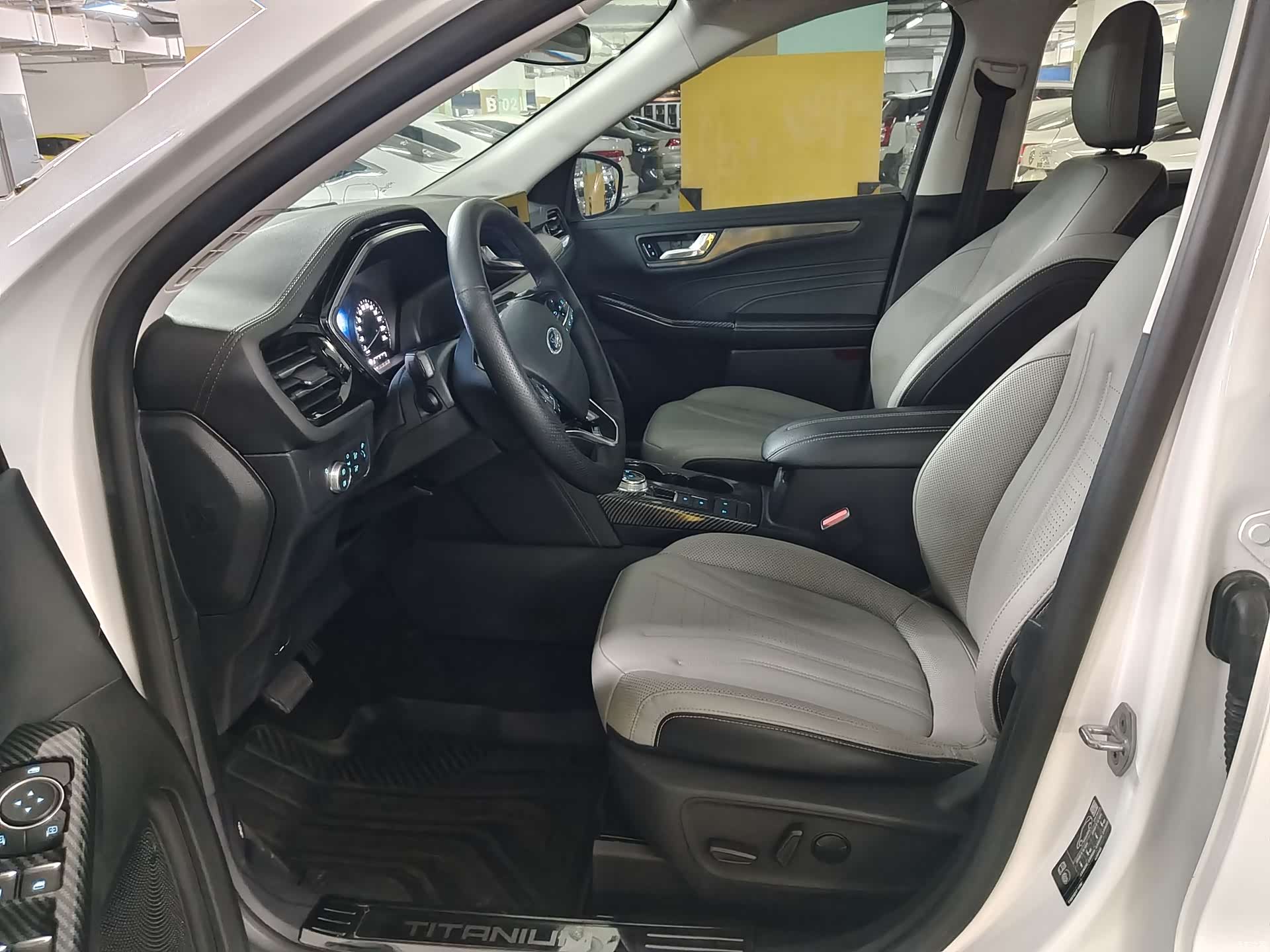 Ford Escape, 2022 7
