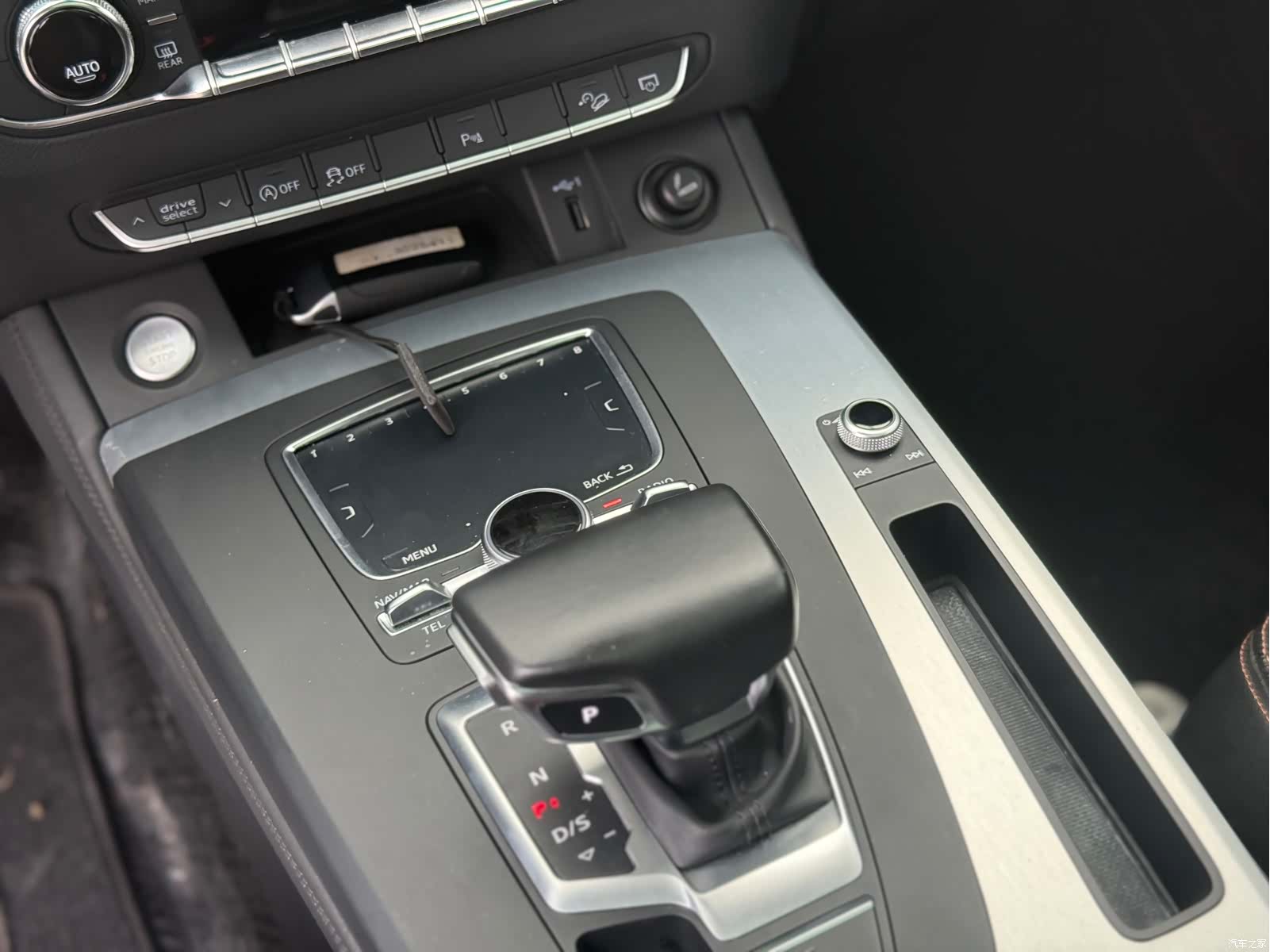 Audi Q5L, 2019 15