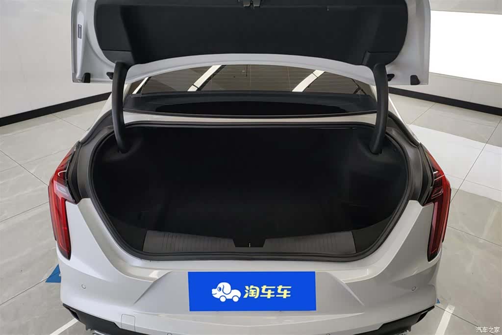Cadillac CT4, 2024 4