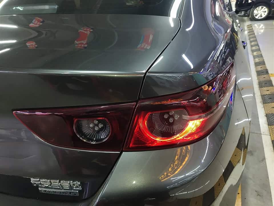 Mazda 3 Angkesaila