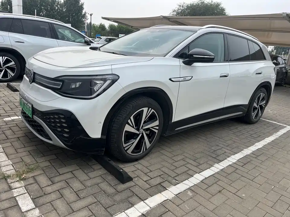 Volkswagen ID.6 CROZZ