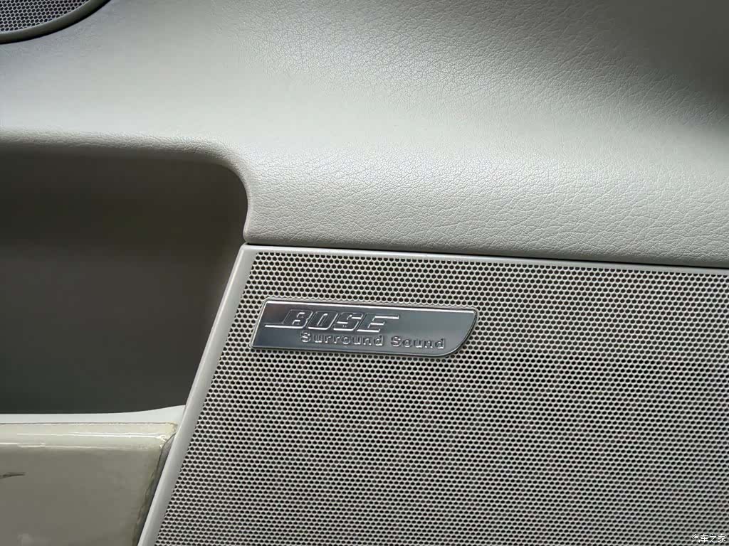 Audi A6L, 2012 10