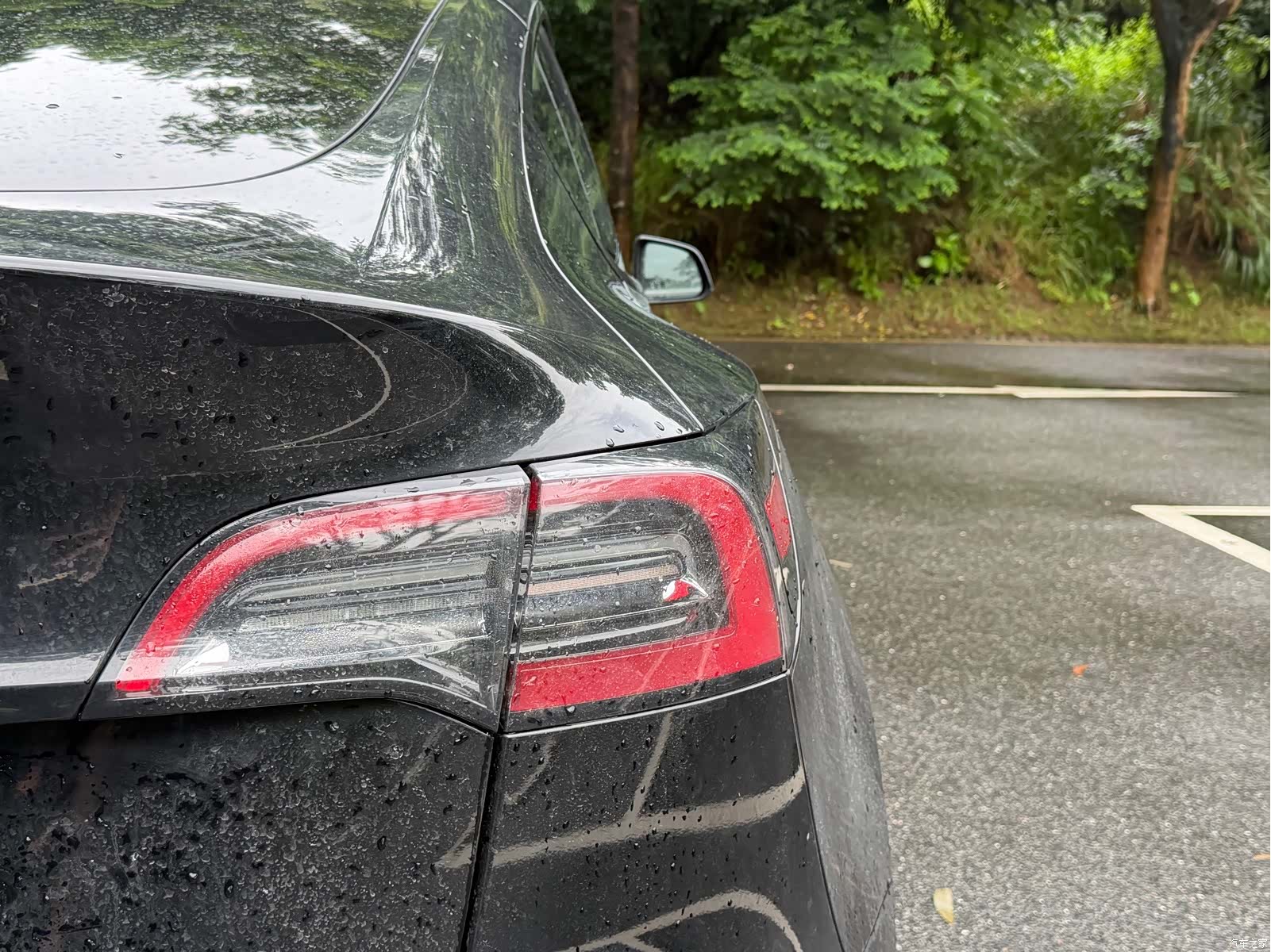 Tesla Model Y, 2024 17