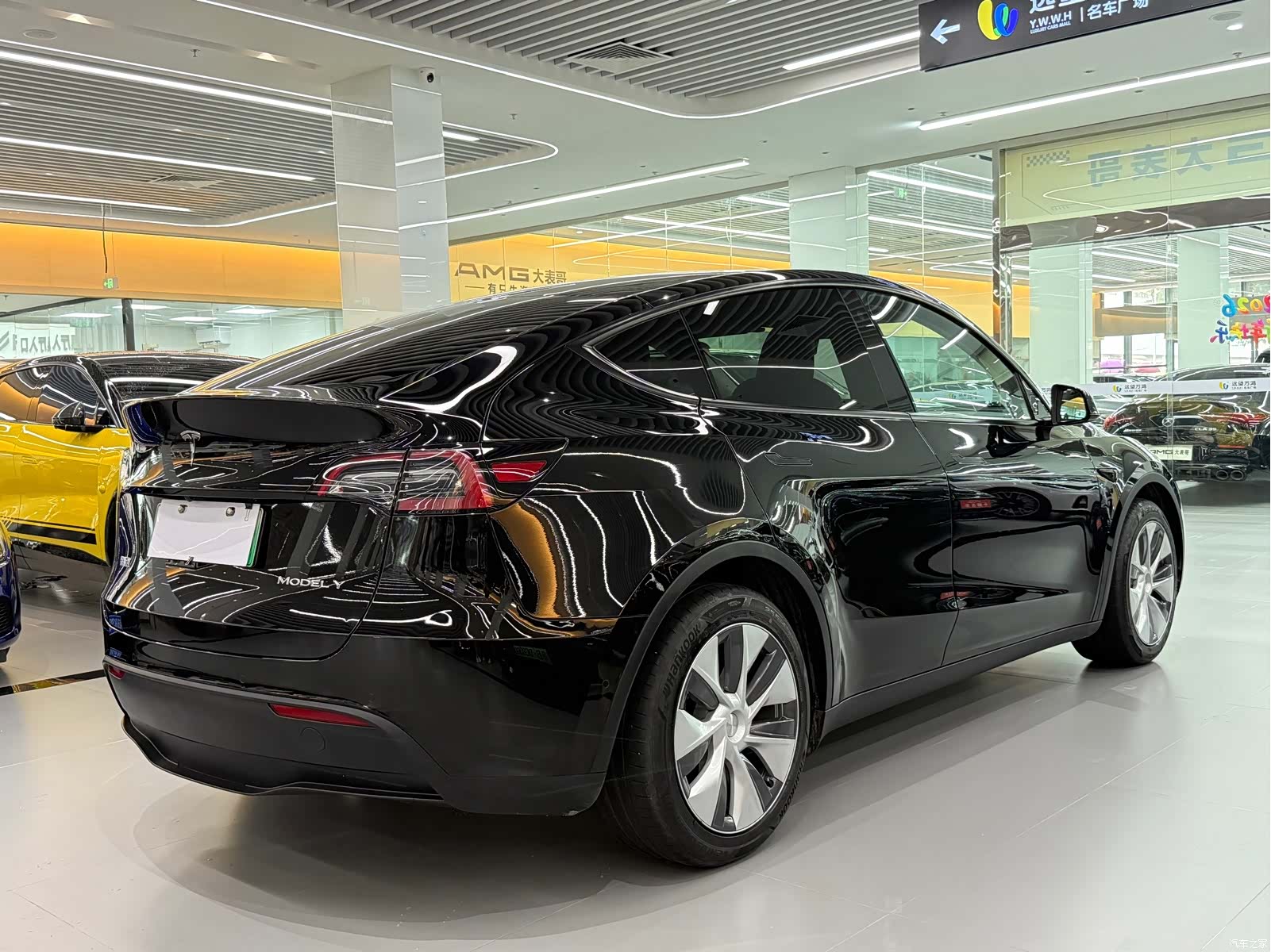 Tesla Model Y, 2022 13