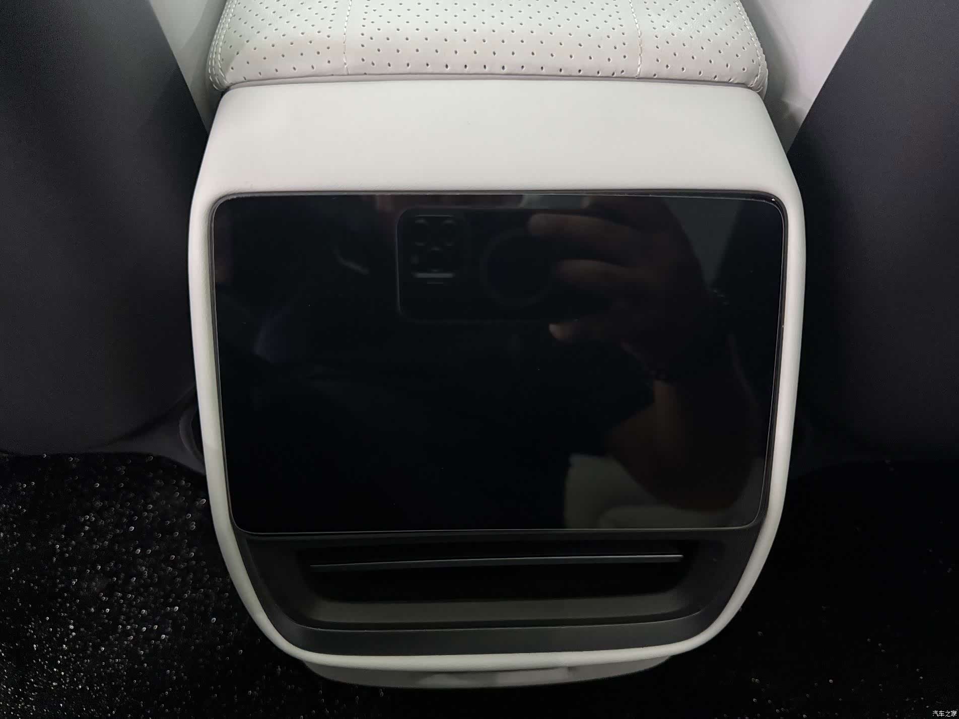 Xpeng P7, 2025 9