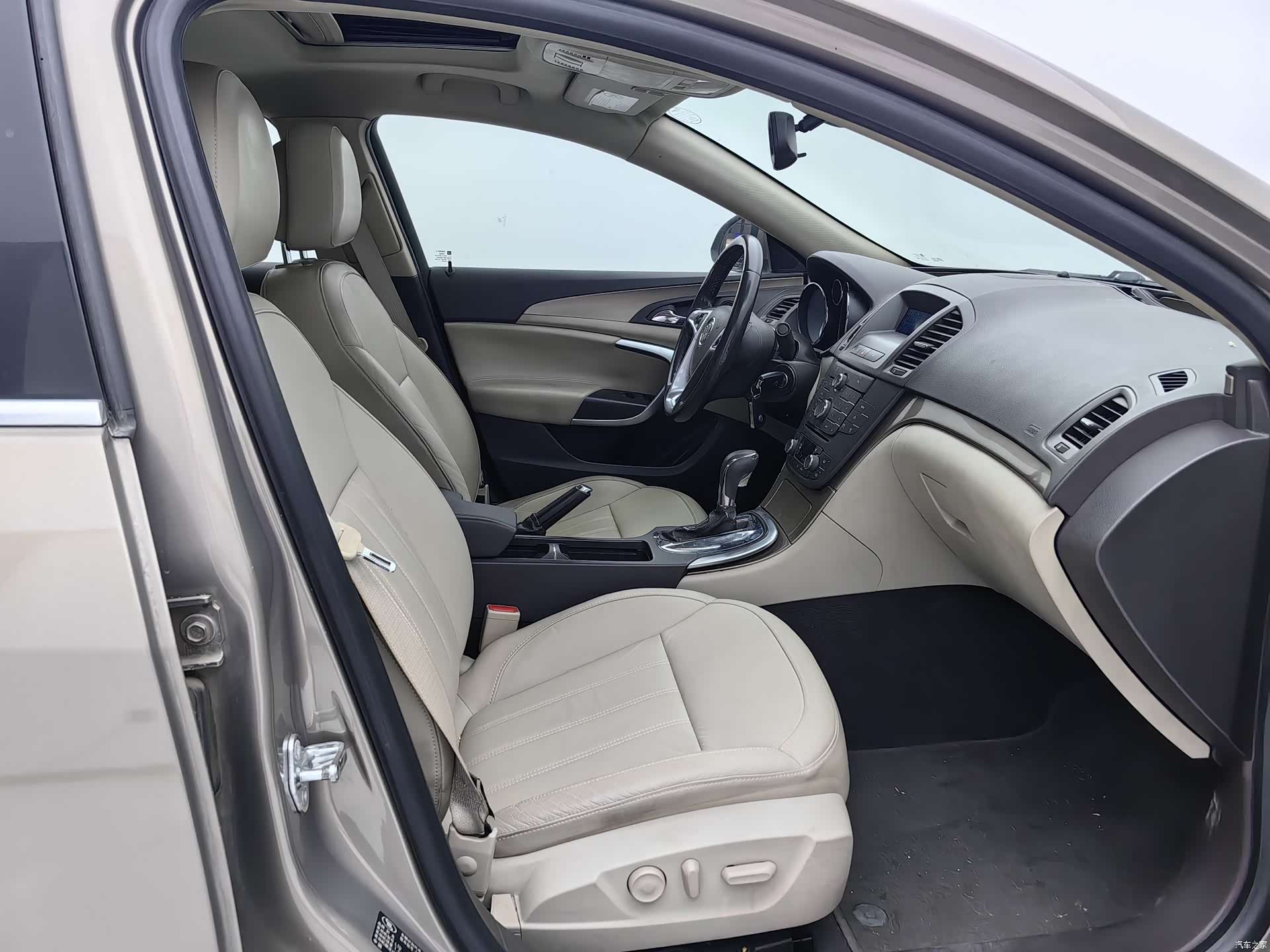 Buick Regal, 2011 11