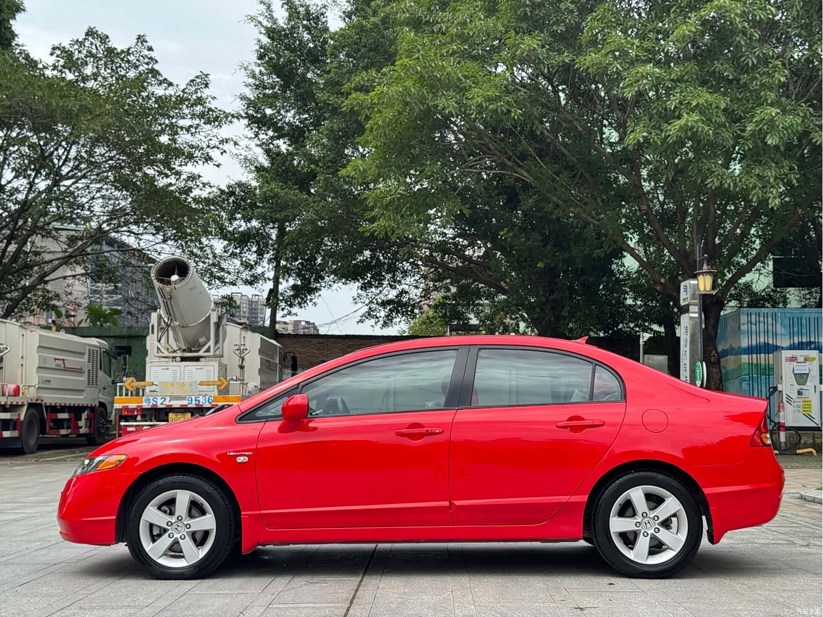 Honda Civic, 2011 все фото