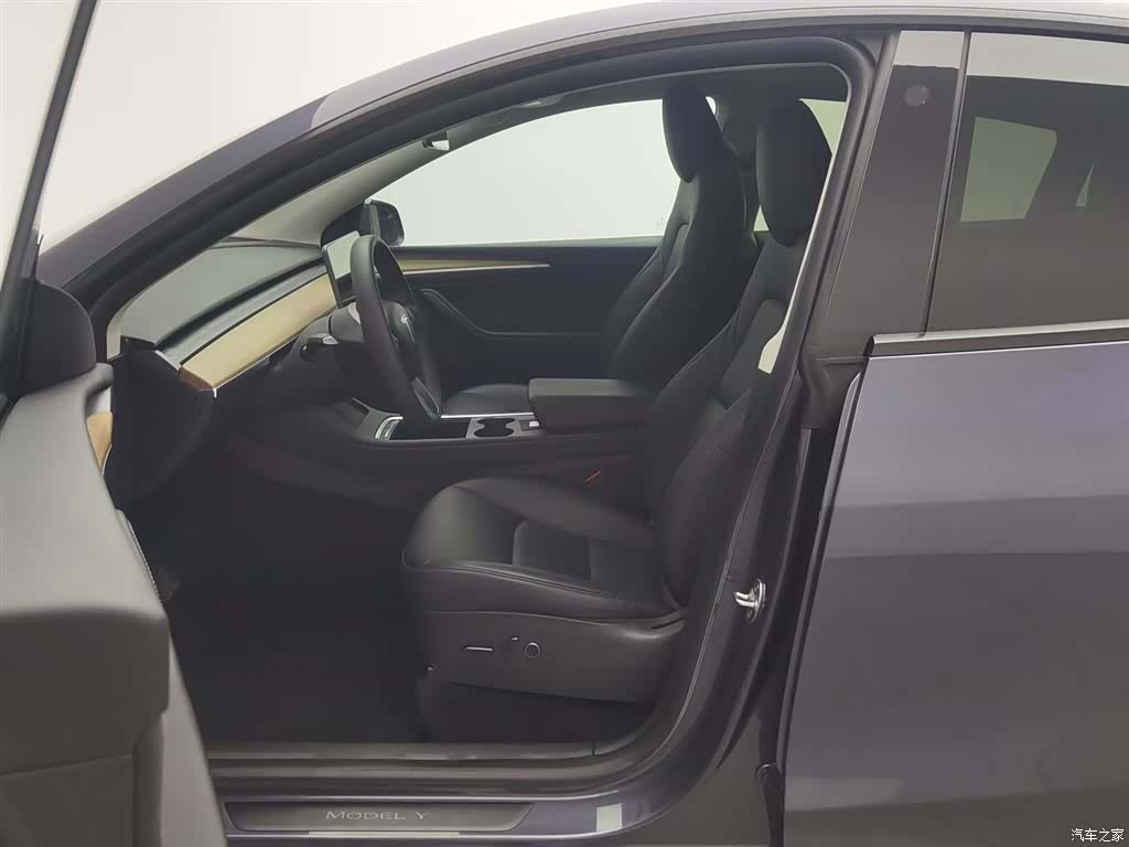Tesla Model Y, 2022 10