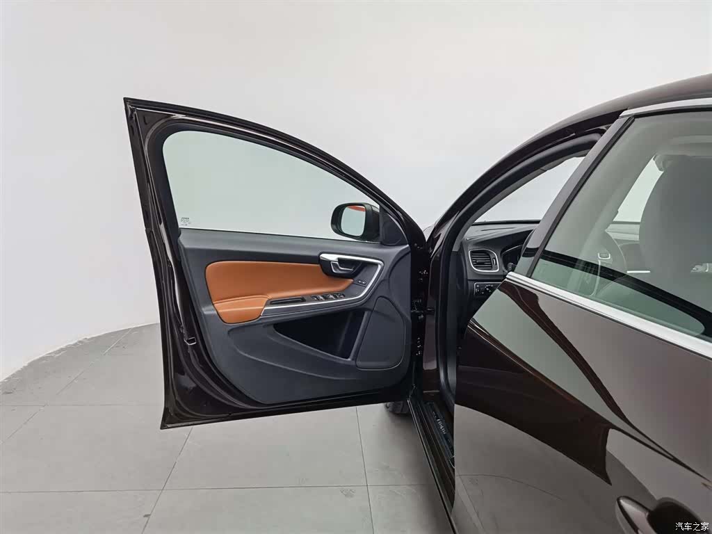 Volvo S60, 2018 8