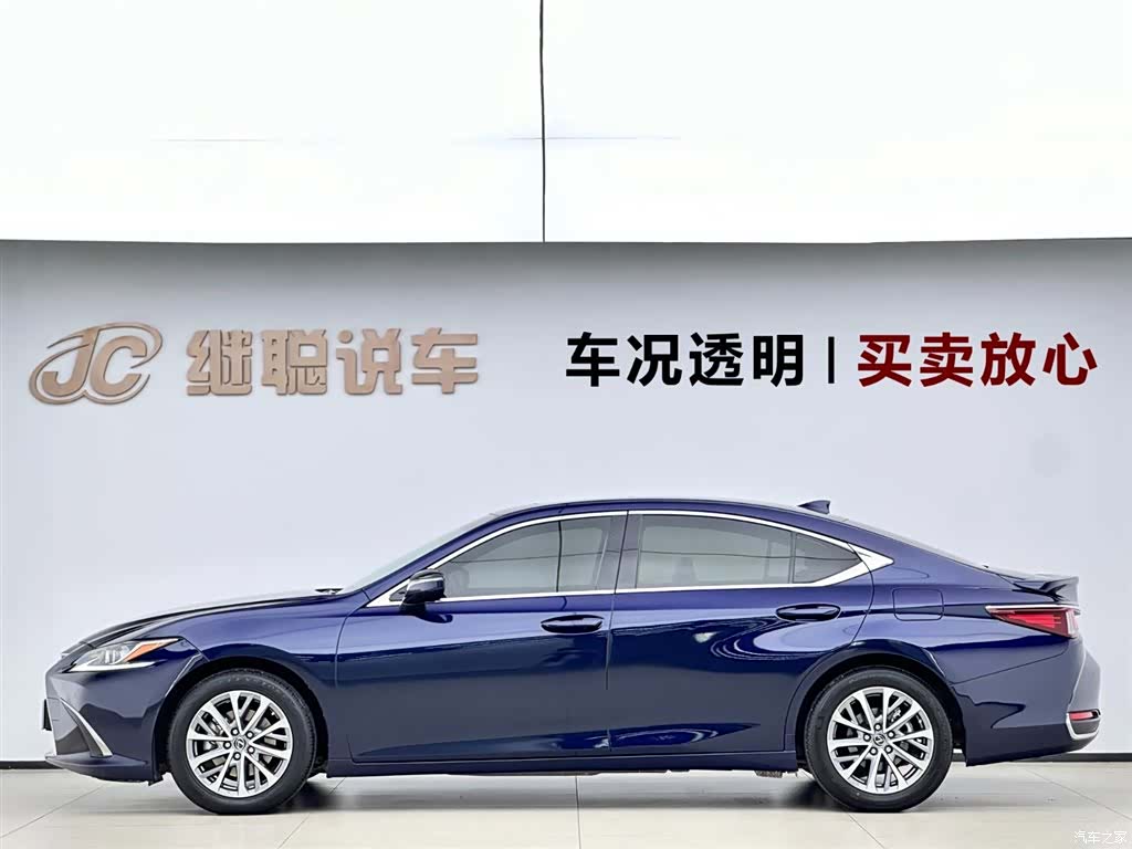 Lexus ES, 2024 3