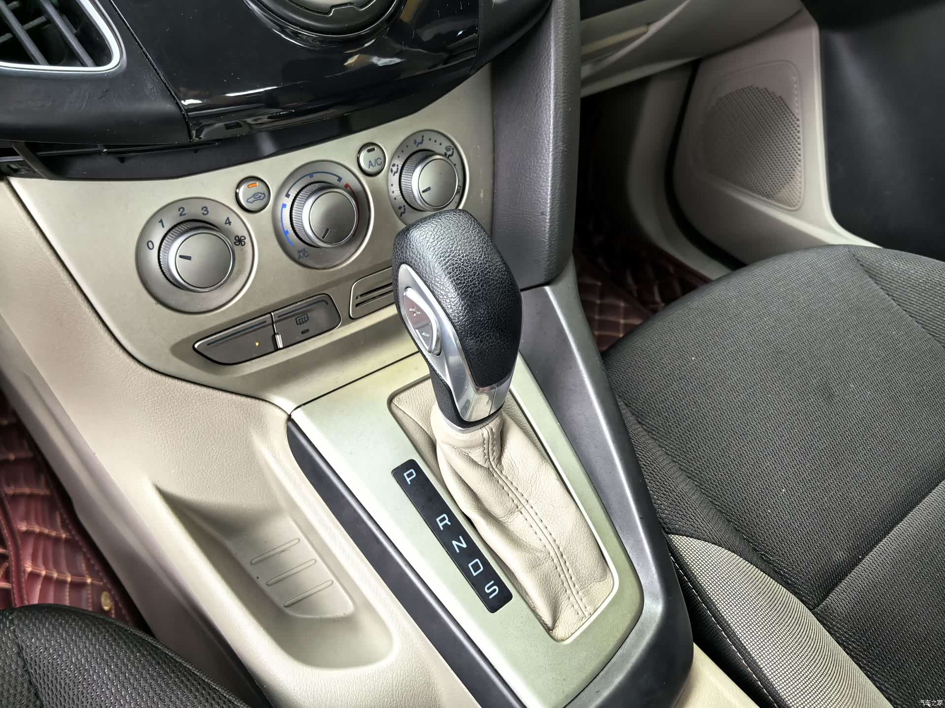 Ford Focus, 2014 14
