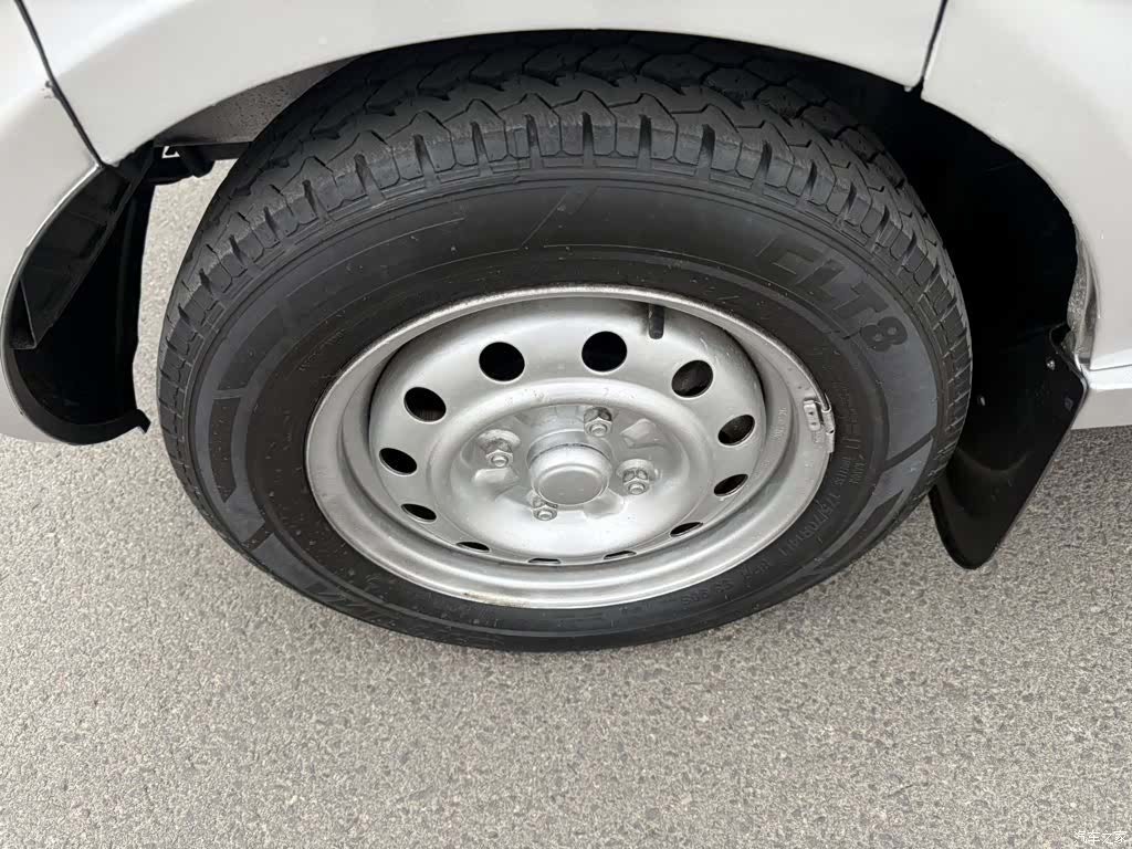 Wuling S, 2014 9
