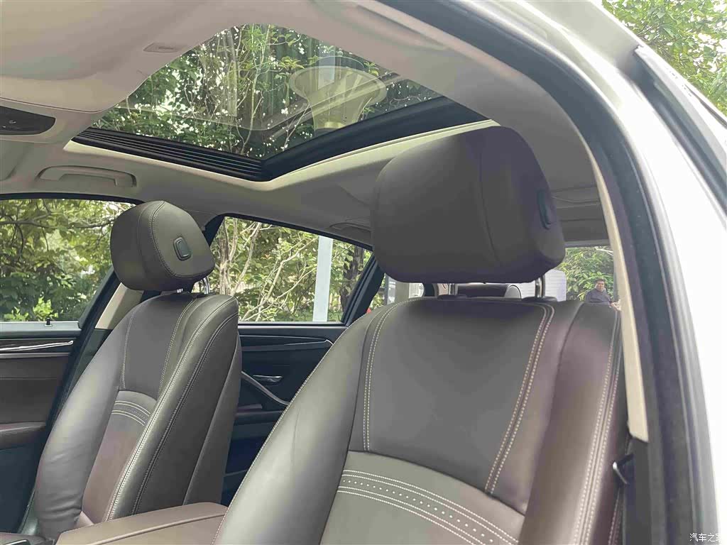 BMW 5 Series, 2016 9