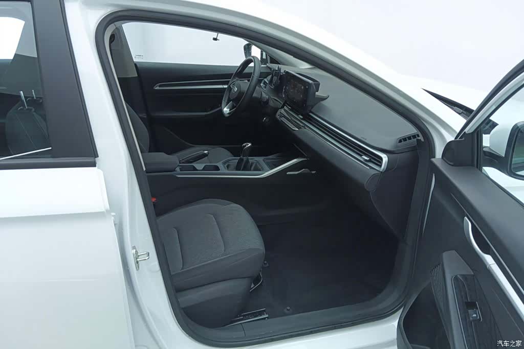 Geely Emgrand, 2025 8