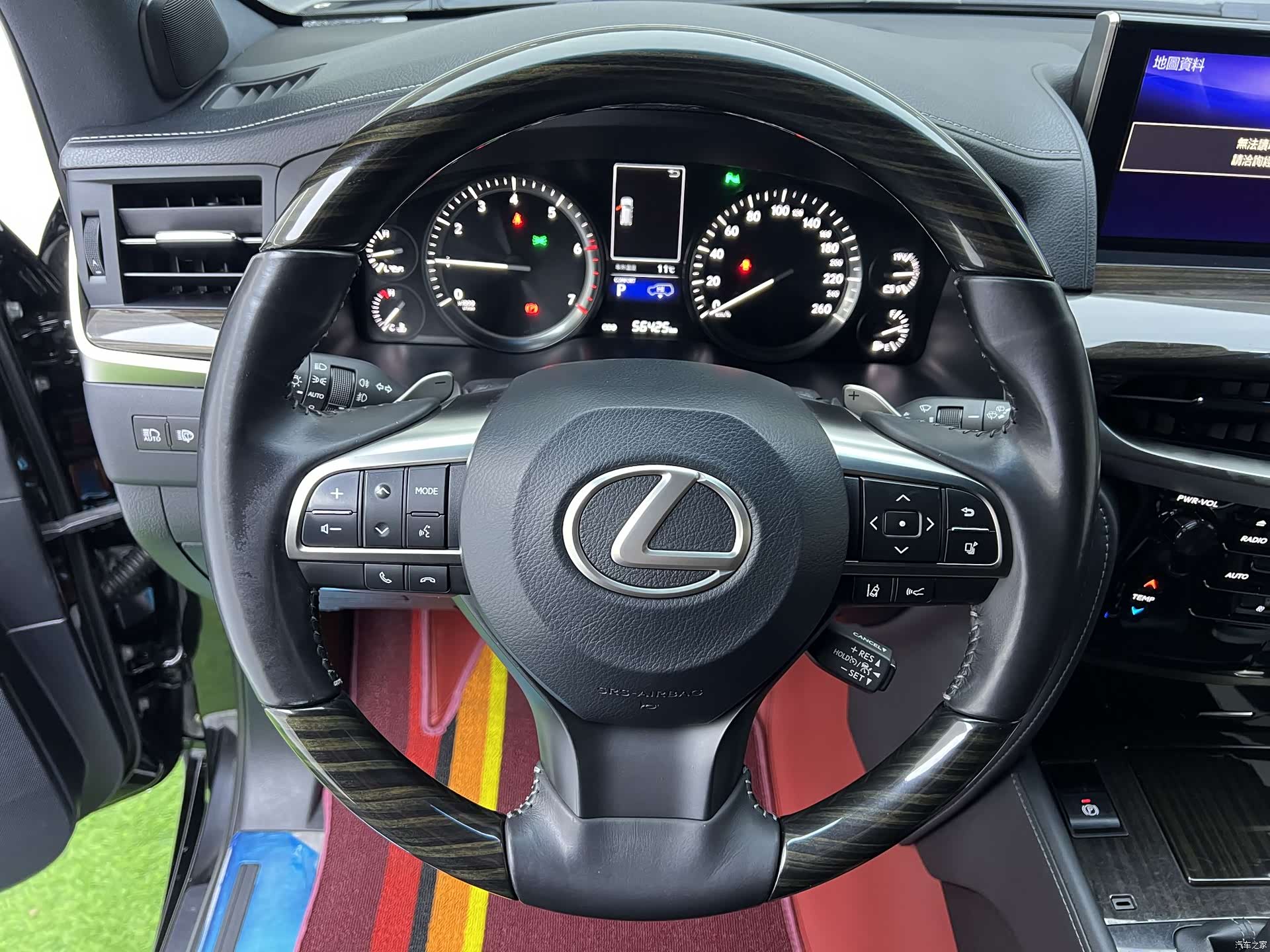 Lexus LX, 2019 20
