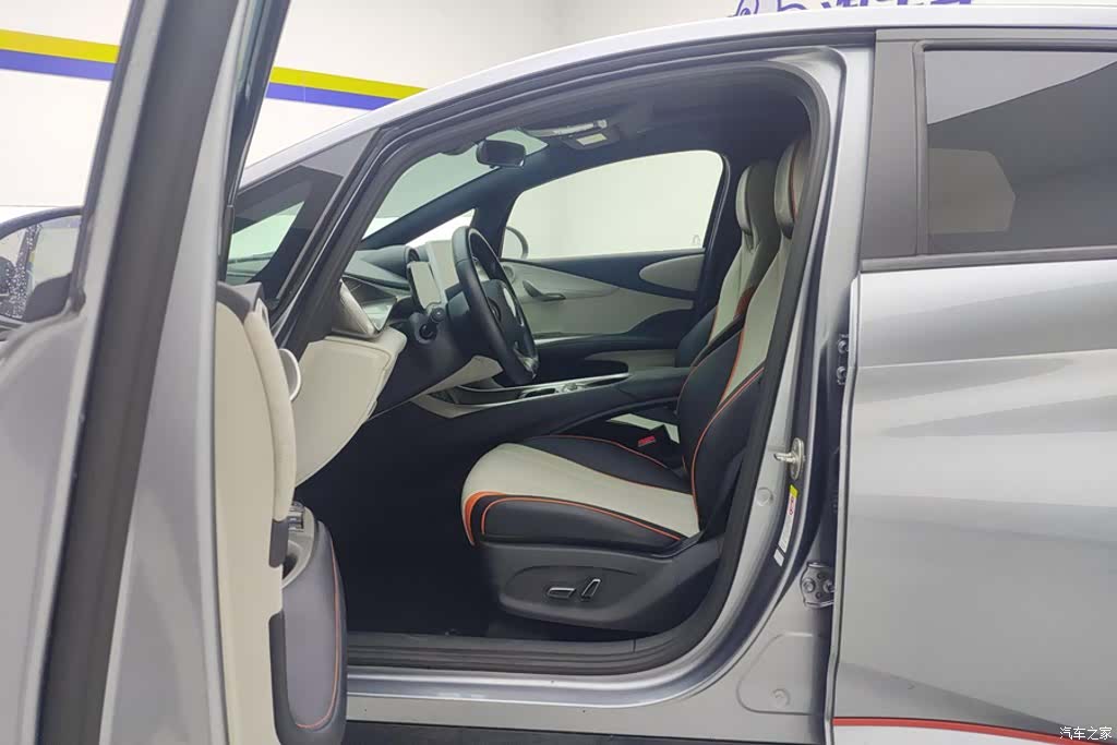 BYD Dolphin, 2022 9