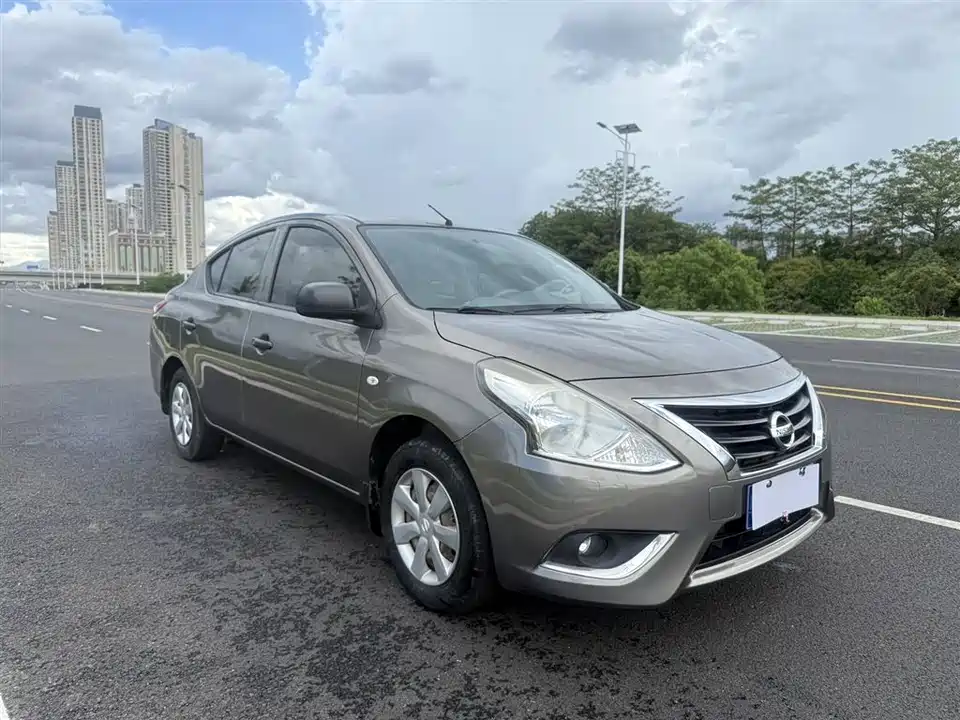 Nissan sunshine
