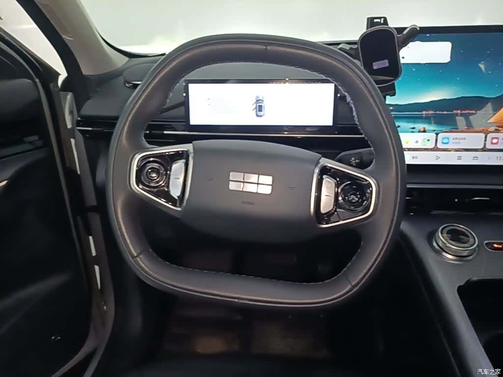 Geely Galaxy E5, 2025 11