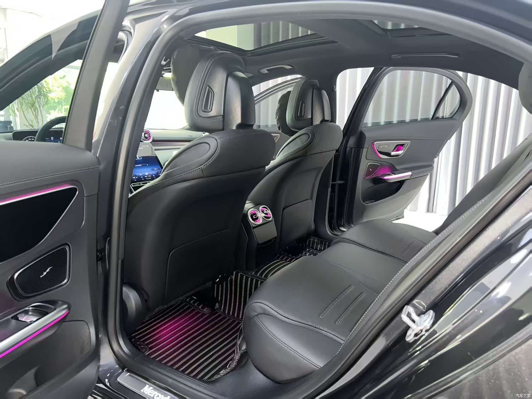 Mercedes-Benz C-Class, 2025 8