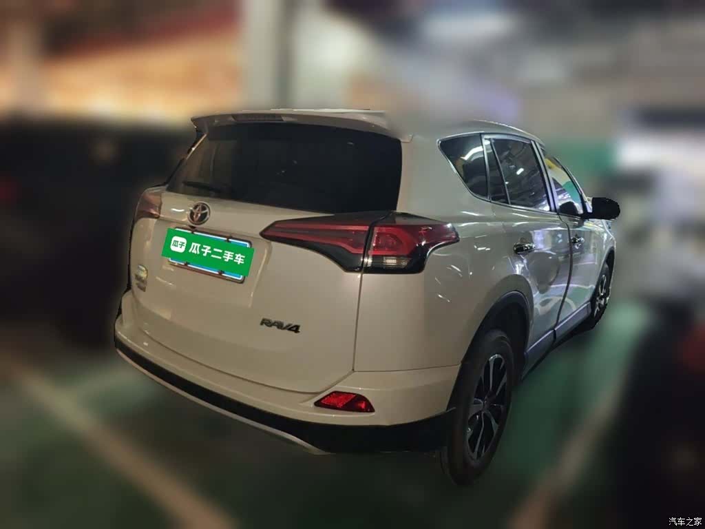 Toyota RAV4, 2016 все фото