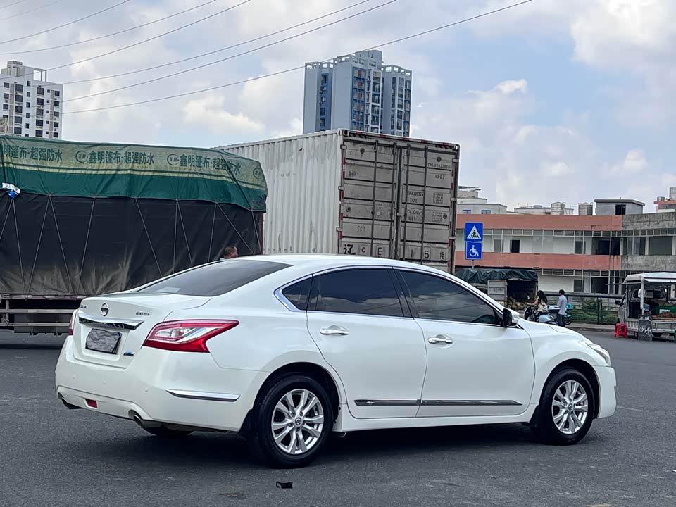 Nissan Teana