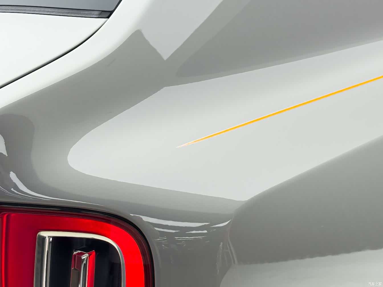 Rolls-Royce Cullinan, 2022 10