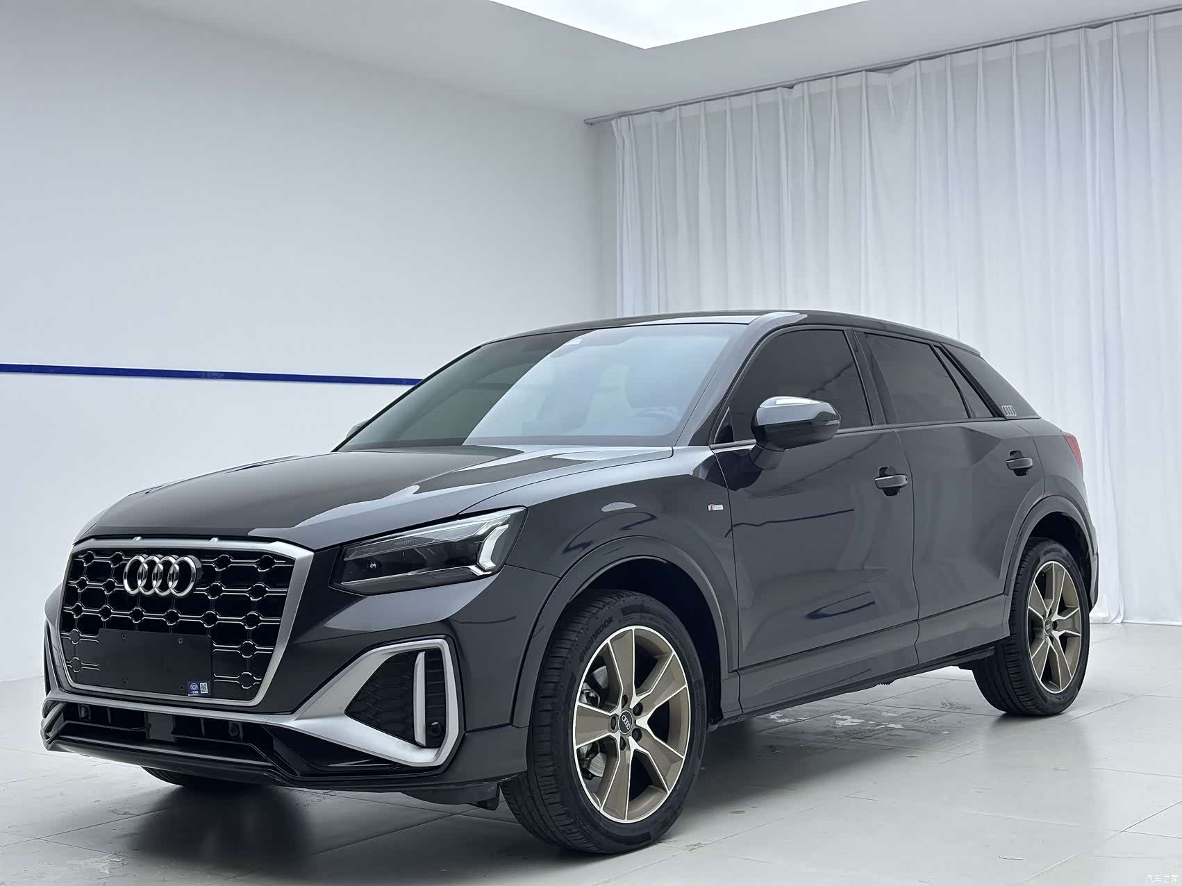 Audi Q2L, 2022 1