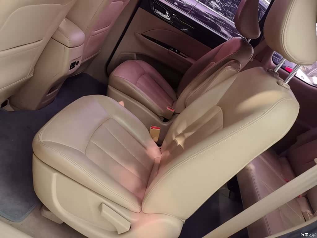 Wuling 730, 2018 17