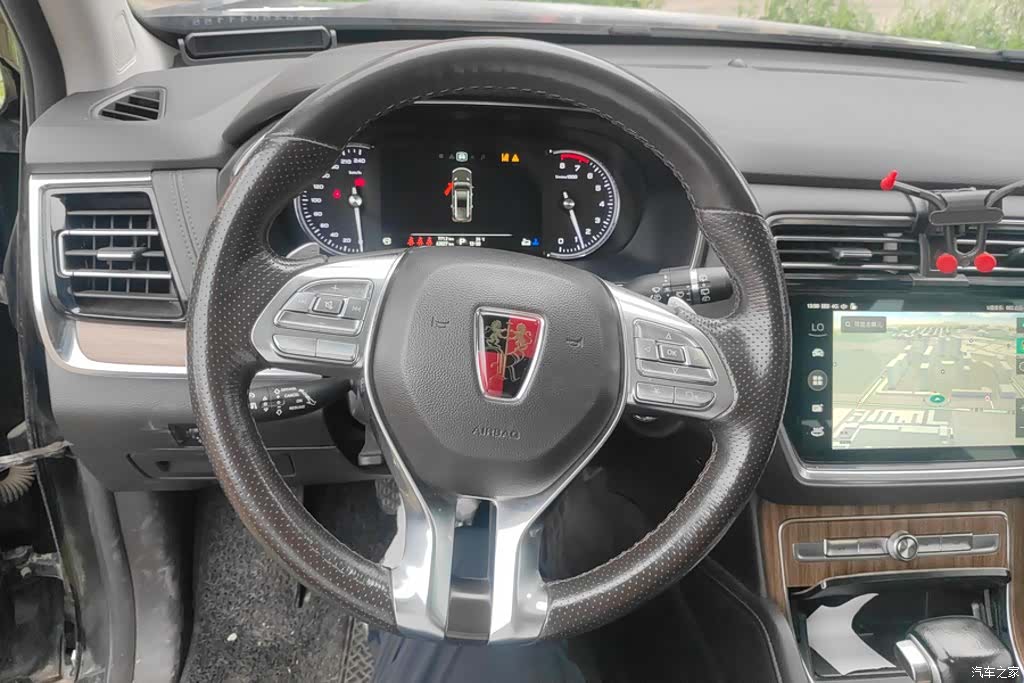 Roewe RX8, 2019 15
