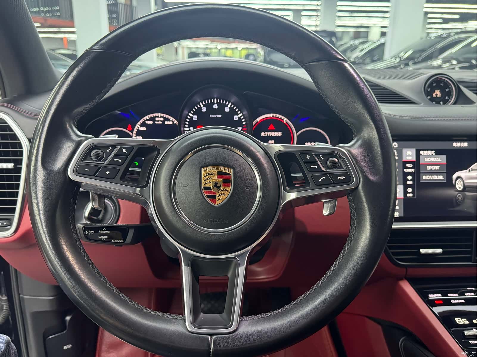 Porsche Cayenne, 2019 все фото