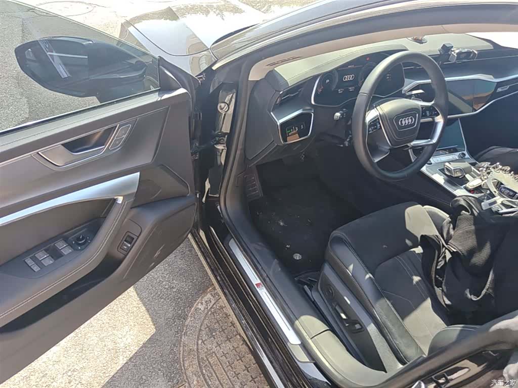 Audi A7L, 2024 16
