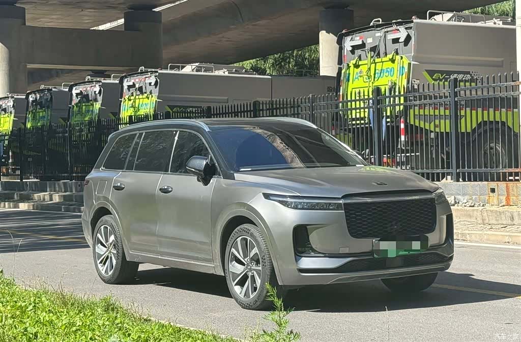 Li Auto ONE, 2023 3