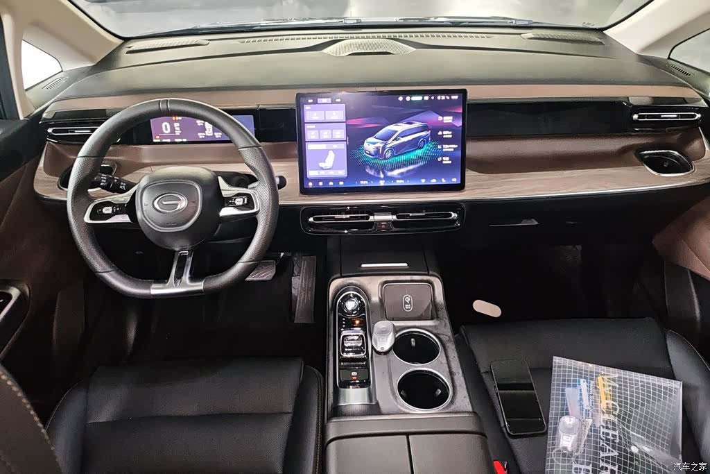 Trumpchi E8, 2024 12