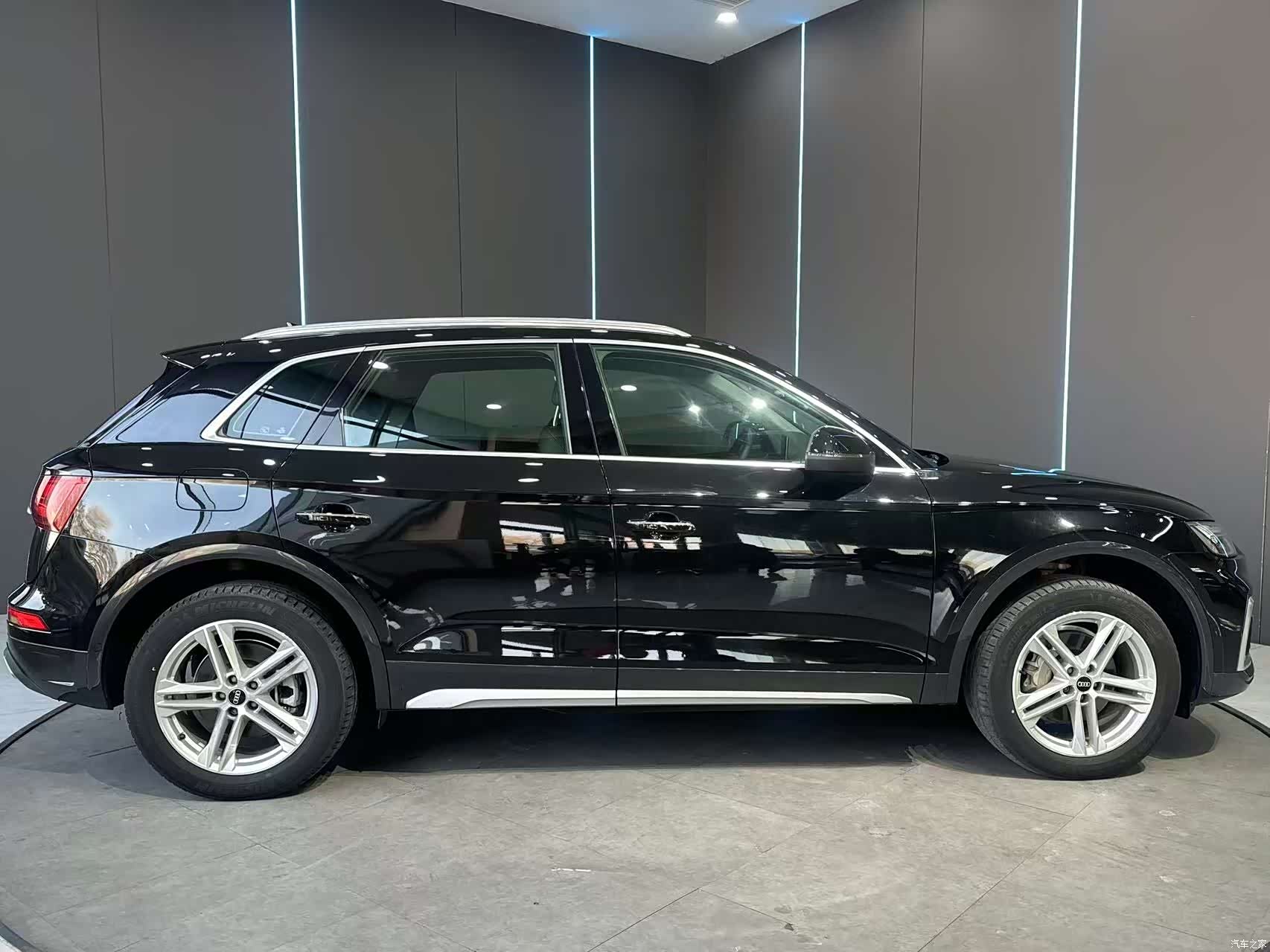Audi Q5L, 2022 все фото