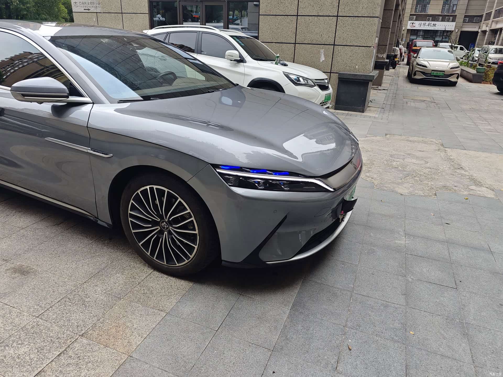 BYD Han, 2022 11