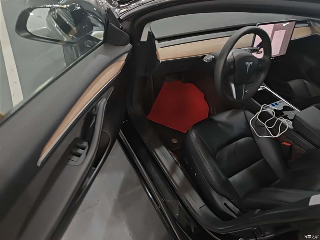 Tesla Model 3, 2023 16