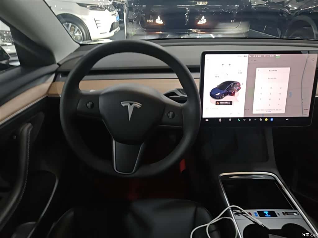 Tesla Model 3, 2023 11