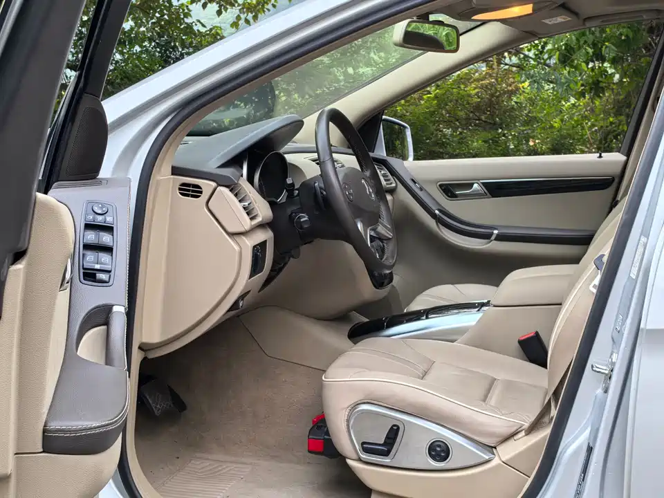 Mercedes-Benz R-class