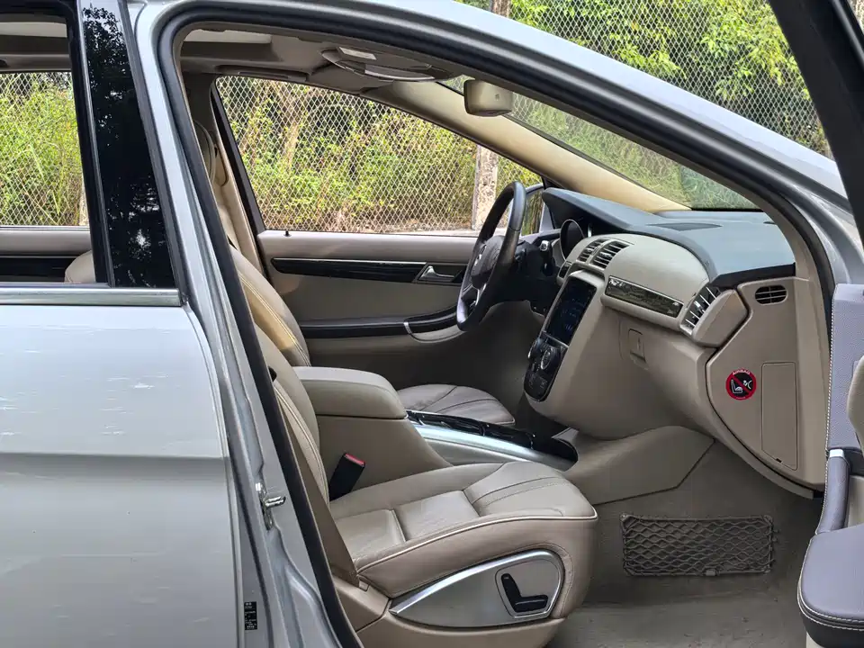 Mercedes-Benz R-class