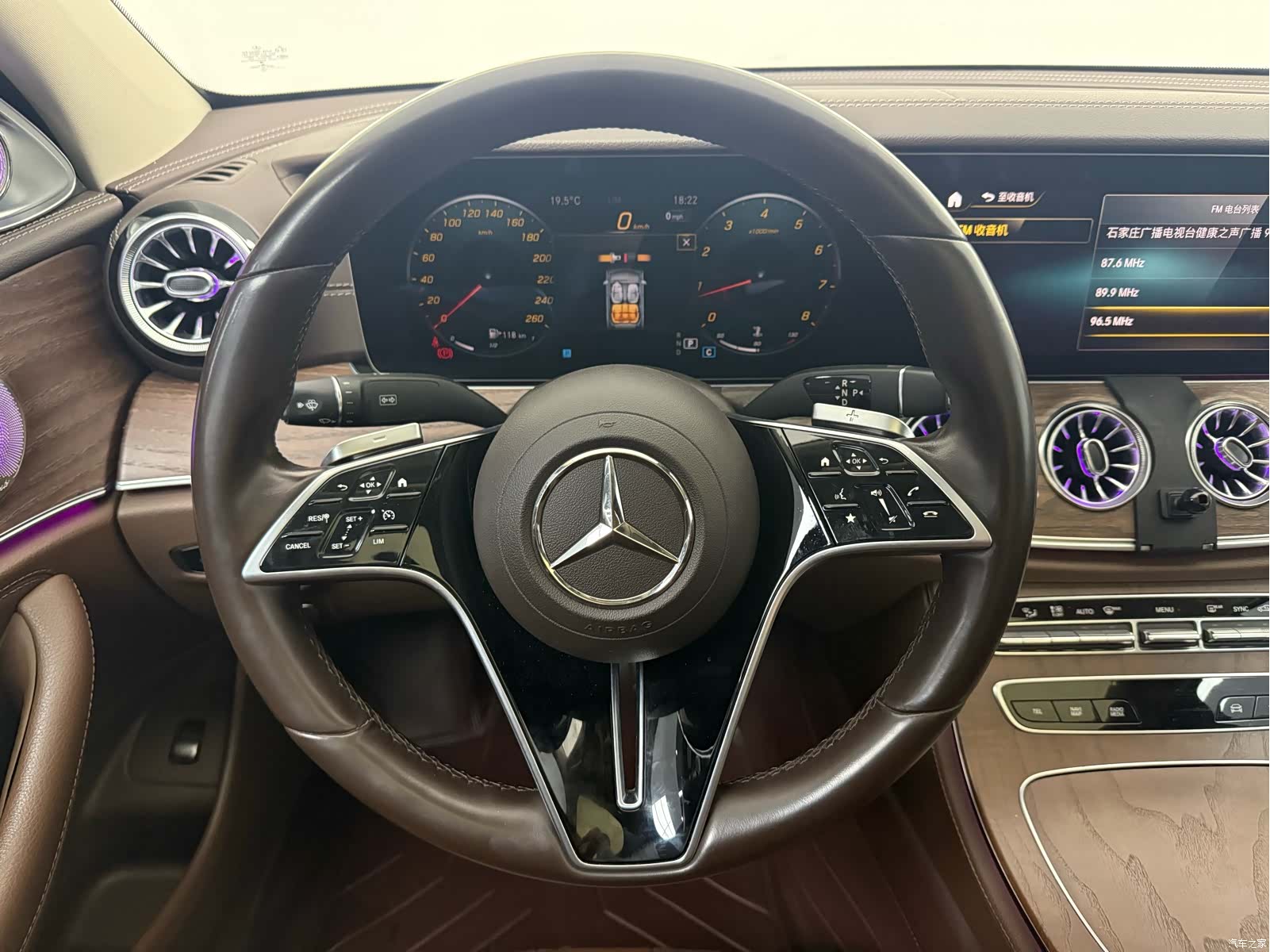 Mercedes-Benz E-Class, 2022 все фото