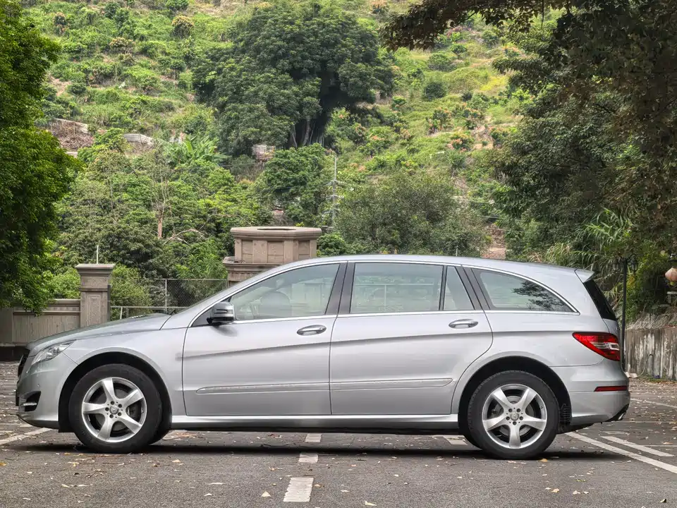 Mercedes-Benz R-class