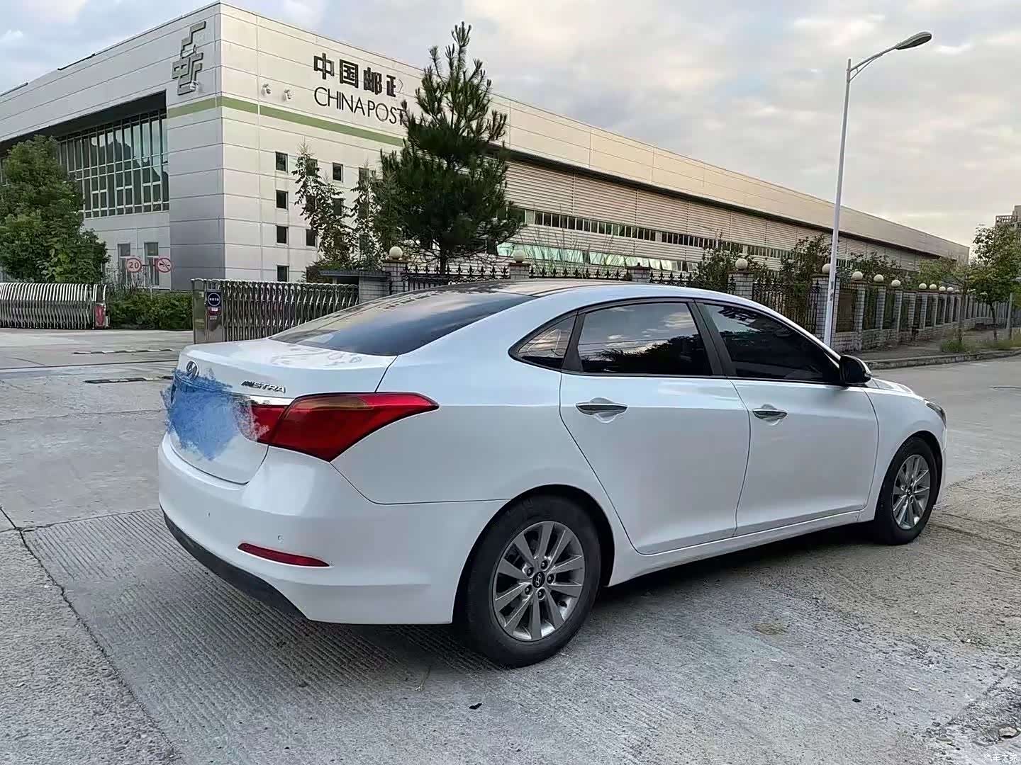 Hyundai GLS, 2015 4
