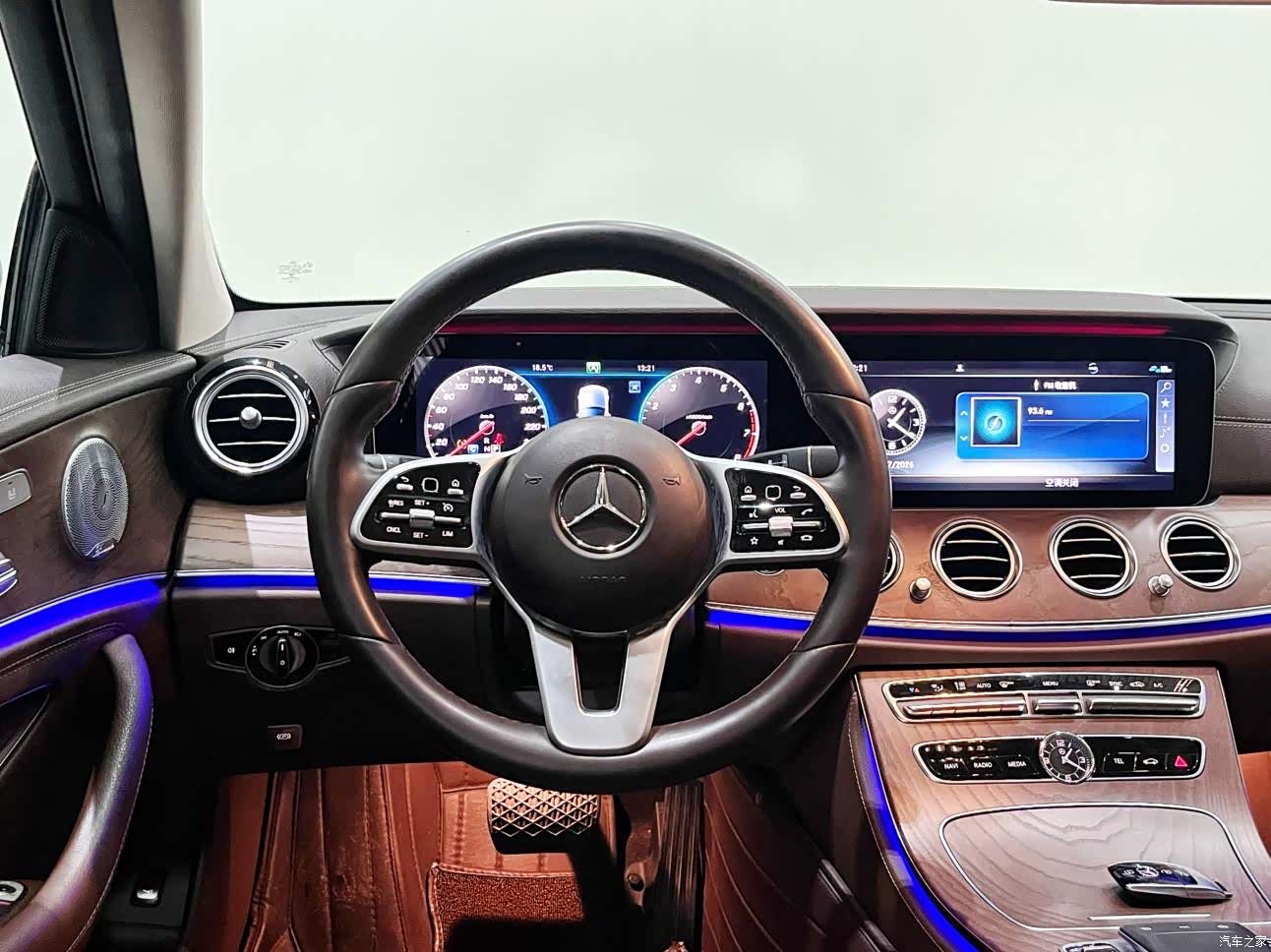 Mercedes-Benz E-Class, 2019 12