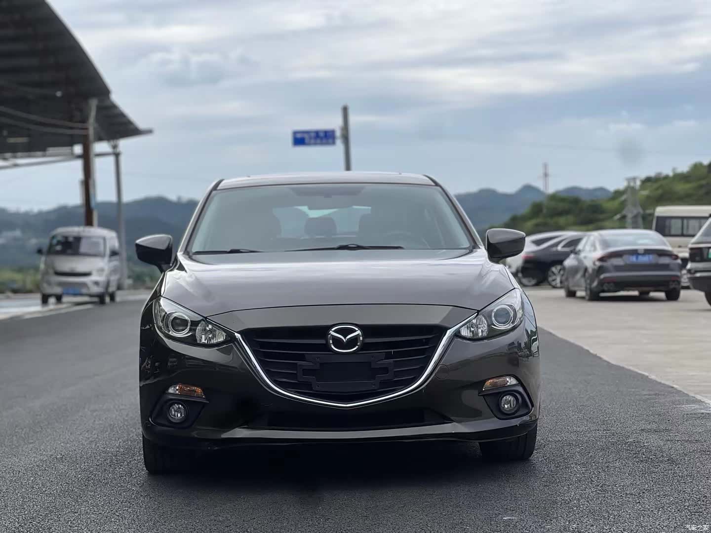 Mazda Mazda3, 2015 2