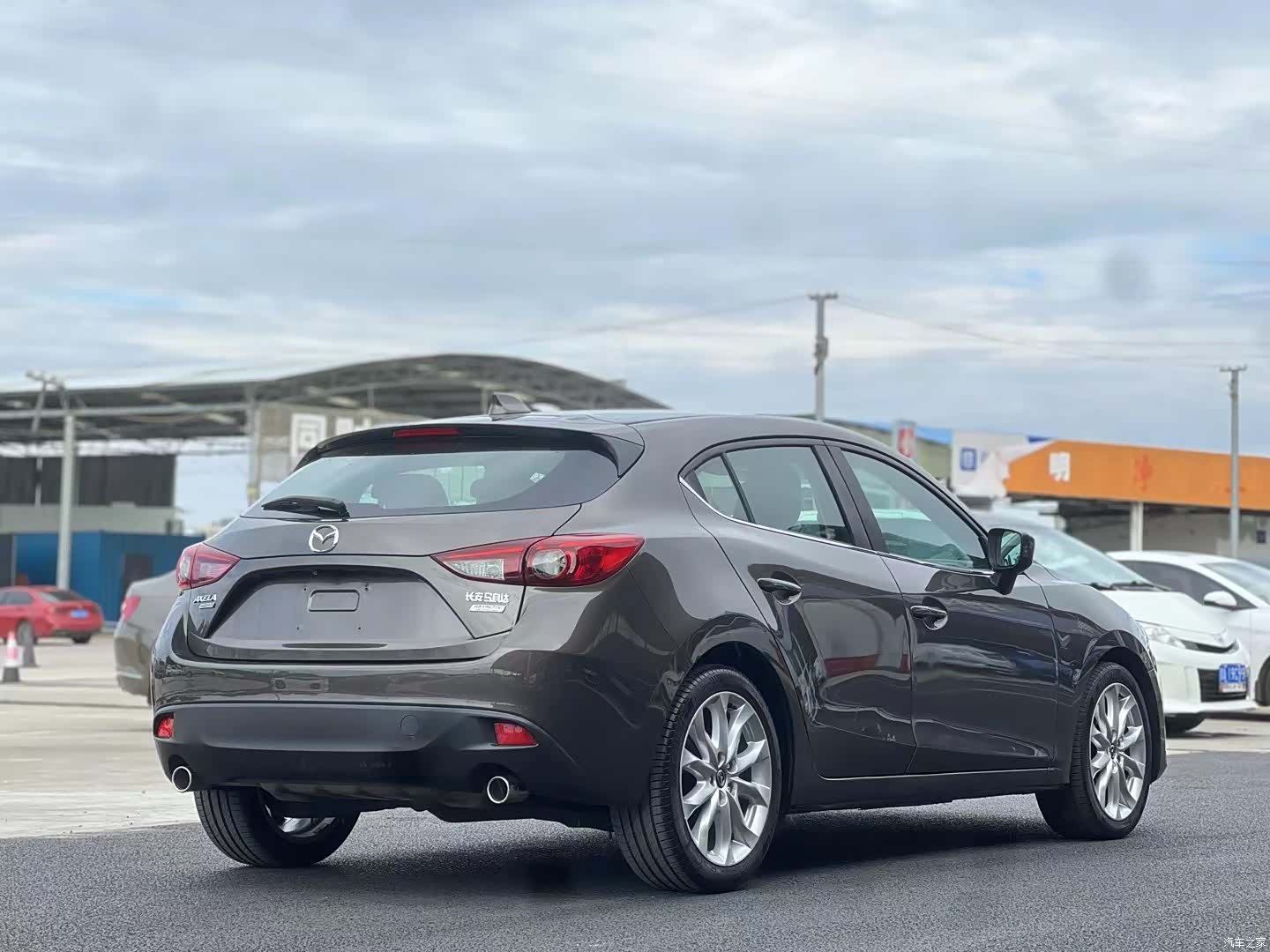 Mazda Mazda3, 2015 15